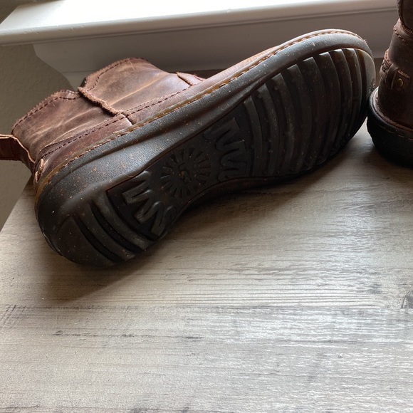 Zipper Ugg Booties - Picture 3 of 6